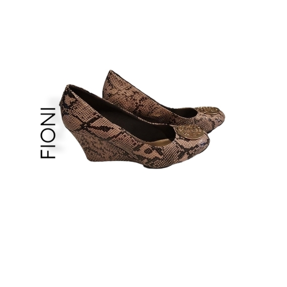 FIoni snake print Wedge Heels sz 9 - Picture 1 of 6